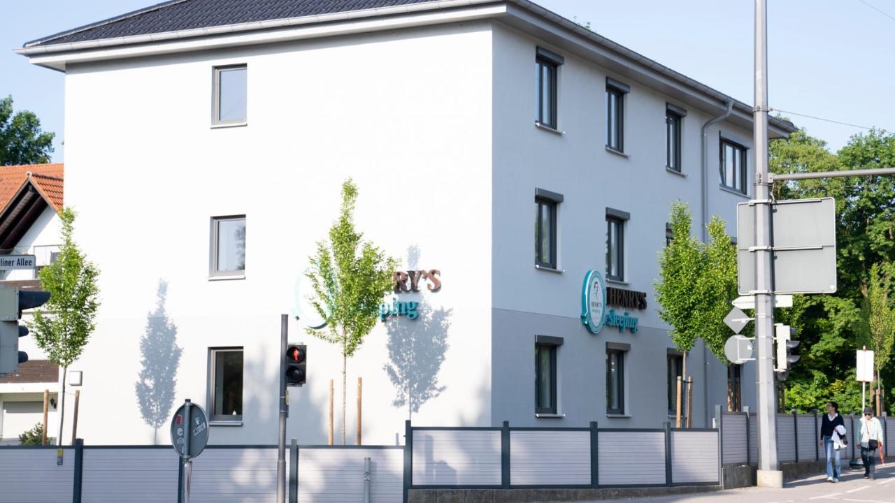 Henrys Sleeping Am Augsburger Eiskanal Εξωτερικό φωτογραφία