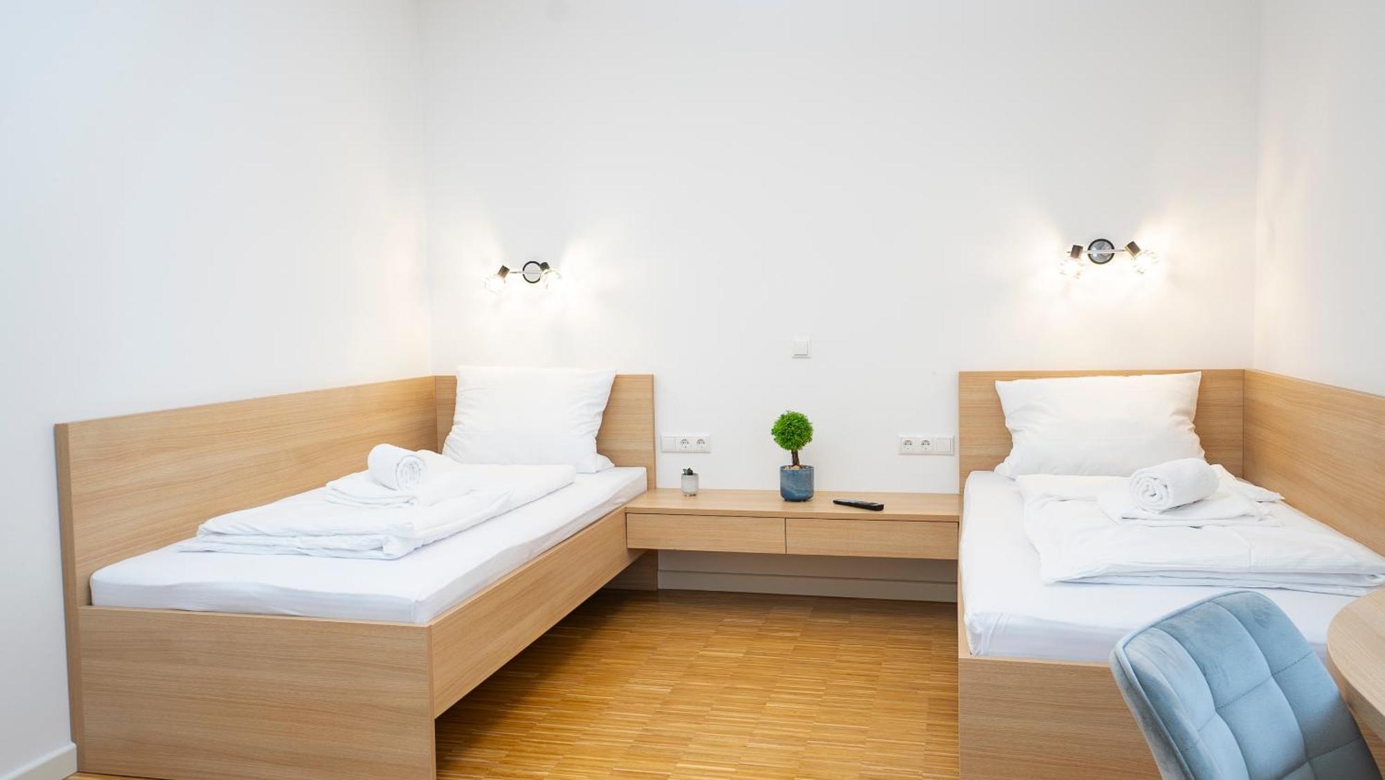 Henrys Sleeping Am Augsburger Eiskanal Εξωτερικό φωτογραφία